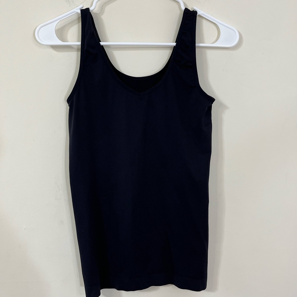 Ellen Tracy Essentials Black Seamless Camisole - Picture 3 of 6